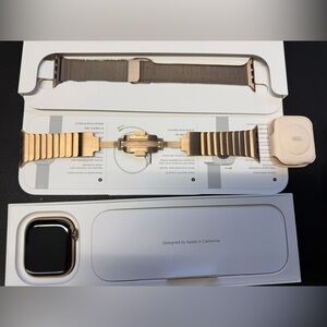 Apple Watch Series 10 [GPS+Cellular 46mm case]Gold Titanium Case w Gold Milanese